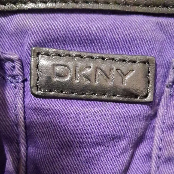 DKNY Black Leather Shoulder Bag - Picture 2 of 6